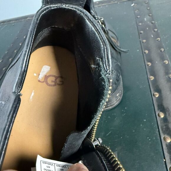 UGG Women's Aureo  Zipper Ankle Bootie- Black - Size 7 - Picture 3 of 4